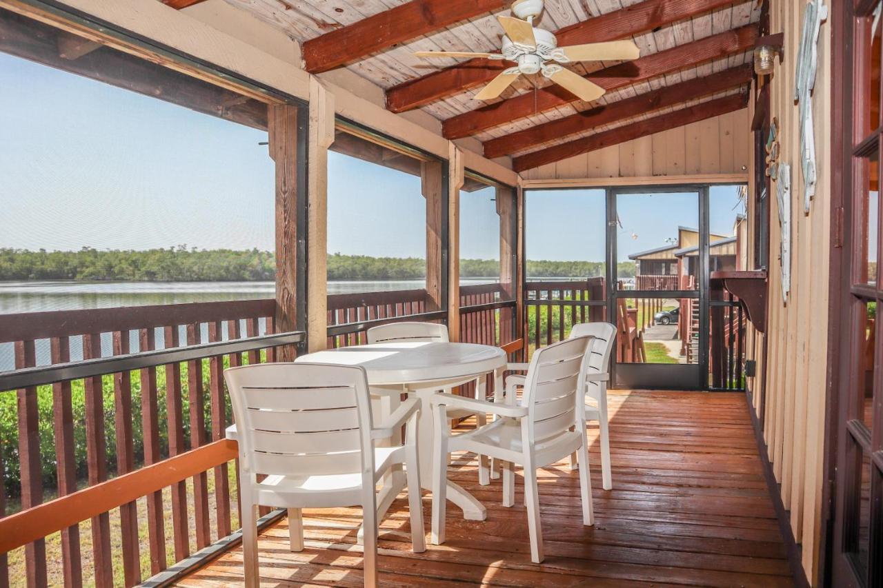 River Wilderness Waterfront Cabins Everglades City Bagian luar foto
