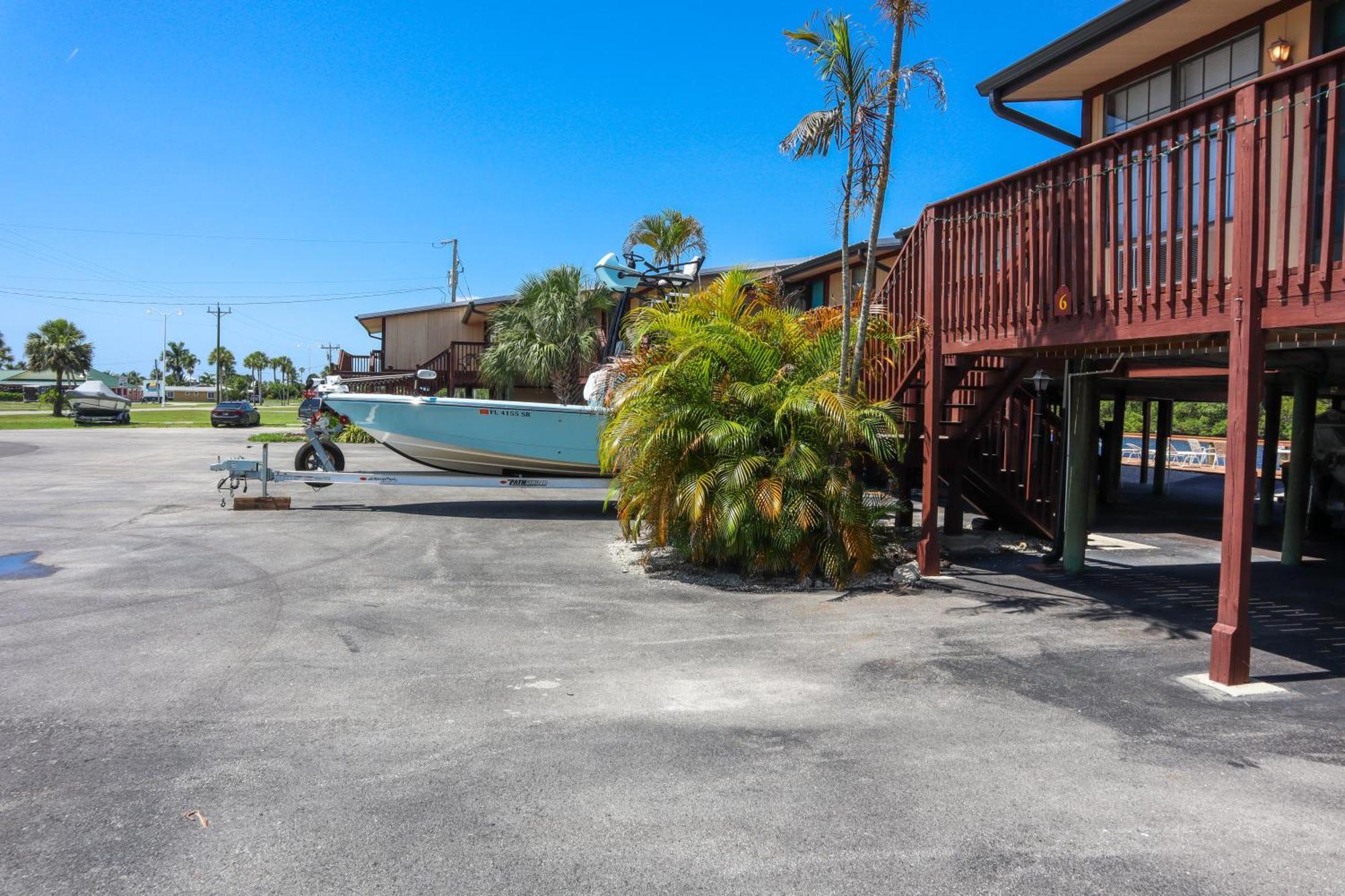 River Wilderness Waterfront Cabins Everglades City Bagian luar foto