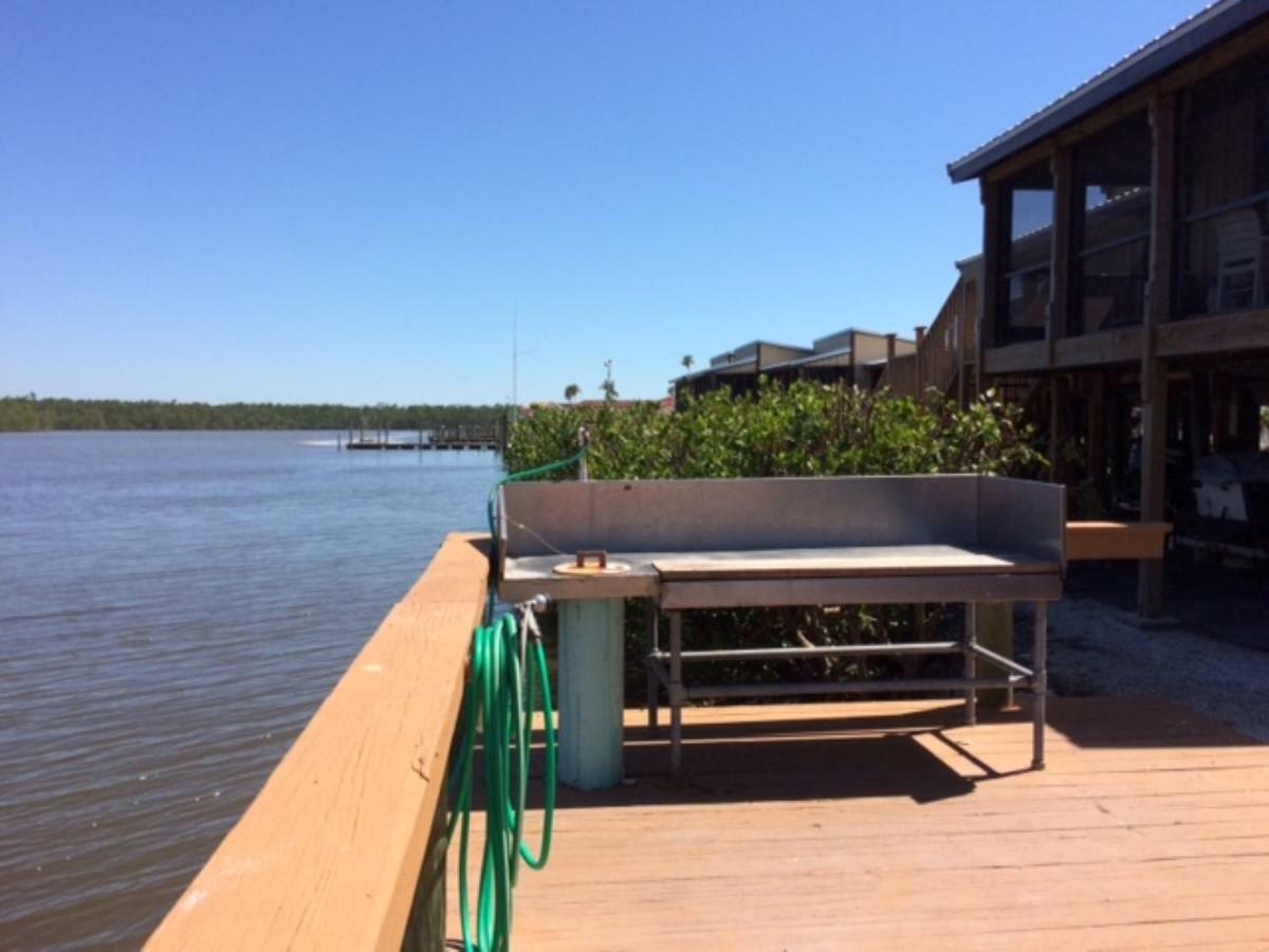 River Wilderness Waterfront Cabins Everglades City Bagian luar foto
